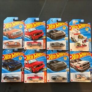Hot wheels P case highlights Die-Cast Toy Cars Set - Red, Black, White